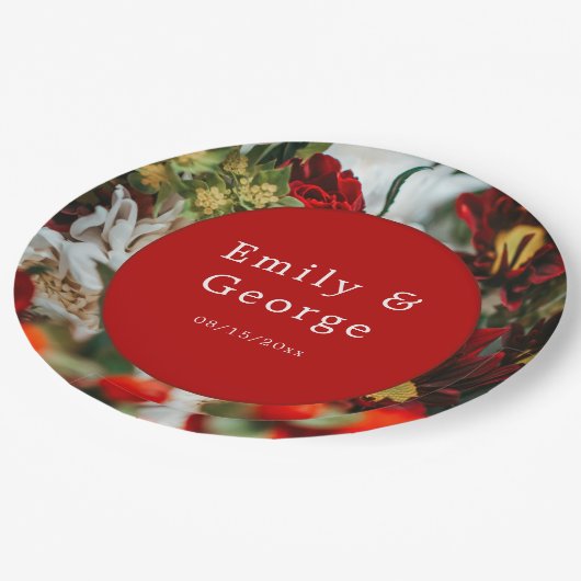 赤エレガントいバラが花を咲かせ結婚る ペーパープレート (アングル)