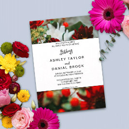 赤エレガントいバラが花を咲かせ結婚る 招待状