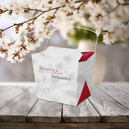 赤エレガントアクセントのミニマ結婚リスト フェイバーボックス