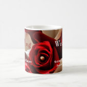 赤エレガントバラ花金ゴールドアクセント結婚 コーヒーマグカップ (中央)