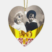 赤エレガント白ダマスクリボン写真テンプレート セラミックオーナメント (左)