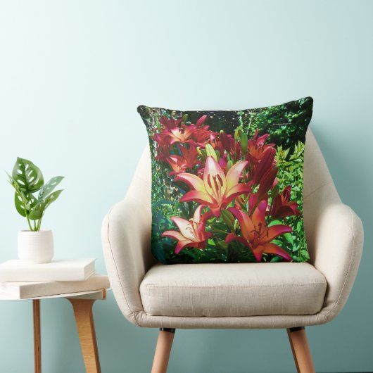 赤オ素晴らしレンジアジアリユリの花 クッション (椅子)