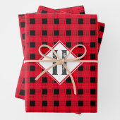 赤カスタムと黒のバッファローplaidモノグラムイニシャル ラッピングペーパーシート (インサイチュ)