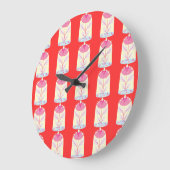 赤カラフル背景の花模様 ラージ壁時計 (傾斜)