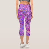 赤カラフル色、マゼンダ色、青の花 カプリレギンス (裏面)