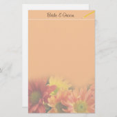 赤カラフル色、黄色、オレンジ色のデイジーの花。 (正面/裏面)