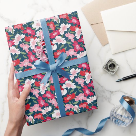 赤カラフル花柄ブルー ラッピングペーパー (ギフト)
