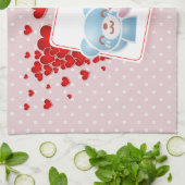 赤キスをする恋のハートたちのまわりに キッチンタオル (折り畳み)