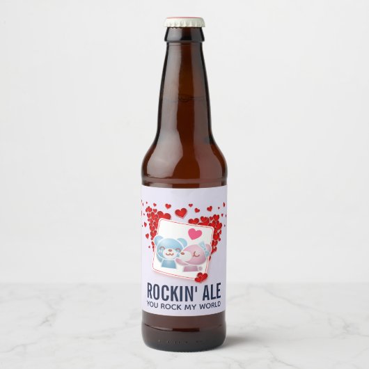 赤キスをする恋のハートたちのまわりに ビールラベル (正面)