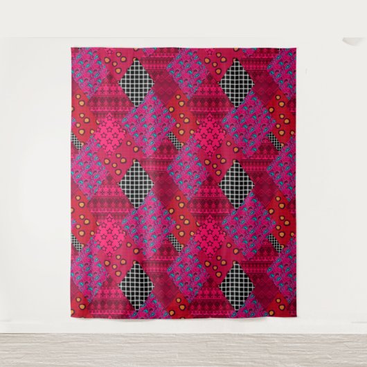 赤クリムゾンカラフルパッチワーク タペストリー (正面)