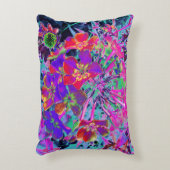 赤サイケデリックカラフルと紫の花 アクセントクッション (正面(垂直))