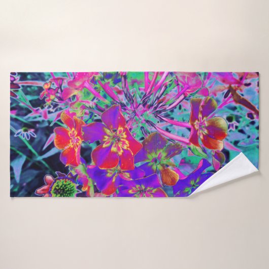 赤サイケデリックカラフルと紫の花 バスタオル (バスタオル)