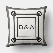 赤シンプルと黒の色調の幾何学的パターン クッション (裏面)