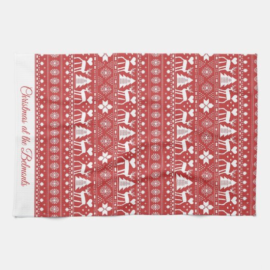 赤スカンジナビアの名パーソナライズされた前クリスマス キッチンタオル (横)