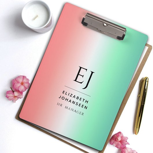 赤スタイリッシュ緑白勾配イニシャルモノグラム クリップボード