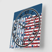 赤ストライプのと青の星模様がpを投げる スクエア壁時計 (傾斜)