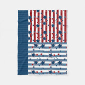 赤ストライプのと青の星模様がpを投げる フリースブランケット (正面)