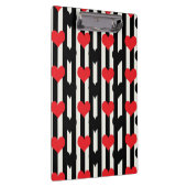 赤ストライプの黒ラブハートパターンデザイン クリップボード (右)