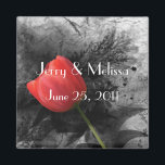 赤チューリップ結婚式の引き出物磁石 マグネット<br><div class="desc">この赤チューリップ結婚式の引き出物マグネ素晴らしットは、白黒又は赤の結婚式用である。</div>