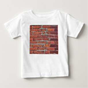 赤テスタイリッシュクスチャレンガ壁 ベビーTシャツ