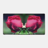 赤バラ芽曲げパーソナライズされた花 デスクマット (正面)