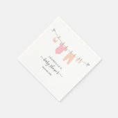 赤パーソナライズされたちゃんシャワーガールズピンク&コーラル スタンダードカクテルナプキン (角)