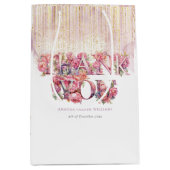 赤パーソナライズされたちゃんシャワーフローラレターピンク金ゴールド ミディアムペーパーバッグ (正面)