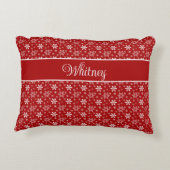 赤パーソナライズされたの白い雪 アクセントクッション (裏面)