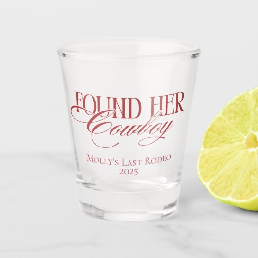 赤パーソナライズされたはカウボーイバチェロレッテを見つけた ショットグラス (正面)