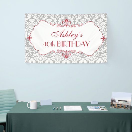 赤パーソナライズされたグエレガントレー誕生日バナー 横断幕 (トレードショー)