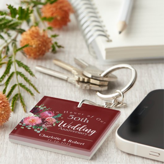 赤パーソナライズされた五十双結婚周年記念 キーホルダー (正面右)