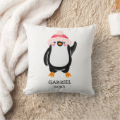 赤パーソナライズされた帽子の可愛いクリスマスペンギン クッション (ブランケット)