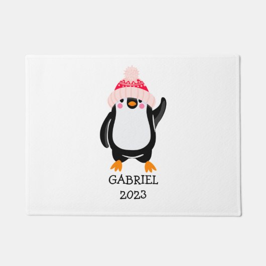 赤パーソナライズされた帽子の可愛いクリスマスペンギン ドアマット (正面)