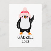 赤パーソナライズされた帽子の可愛いクリスマスペンギン ポストカード (正面)