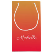 赤パーソナライズされた色と黄グラデーション色 スモールペーパーバッグ (裏面)