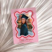 赤ピンクの波状フォトフレームの卒業 招待状