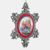 赤フレーム水玉模様適用領域 スノーフレークピューターオーナメント (左)