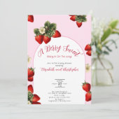赤ベリースイートストロベリーピンクの女の子ベビーシャワー 招待状 (スタンド正面)