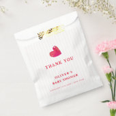 赤ミニマルハートストライプ赤ちゃんシャワー フェイバーバッグ (封をした状態)