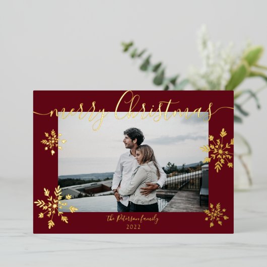 赤モダンいクリスマスの台本の雪片の写真 箔シーズンカード (立ち正面)