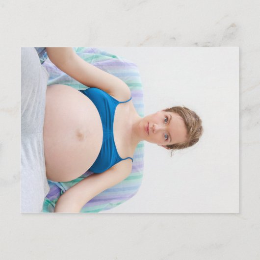 赤モダンちゃんシャワー性別おもしろい写真 インビテーションポストカード (裏面)