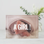 赤モダンちゃん少女の写真、赤ちゃんシャワーの招待 招待状 (スタンド正面)