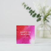 赤モダンとマゼンタピンクの水色 スクエア名刺 (スタンド正面)