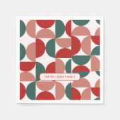 赤モダンと緑のクリスマスの幾何学的パターン スタンダードカクテルナプキン (正面)