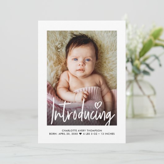 赤モダンん坊の女の子の誕生発表写真 サンキューカード (スタンド正面)