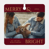 赤モダンスタイリッシュメリーのクリスマス家族の写真 メタルオーナメント (正面)