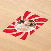 赤モダンペパーミントスワールホリデー アクリル招待状 (レイダウン)