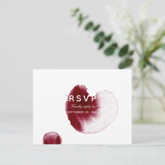 赤モダンワインをこぼす水の色RSVPポストカード インビテーションポストカード (スタンド正面)