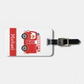 赤モダン消防車の名パーソナライズされた前 ラゲッジタグ (正面横)