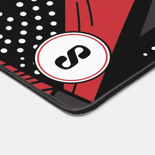 赤モノグラムのモダンと黒の幾何学的抽象芸術 デスクマット (コーナー)